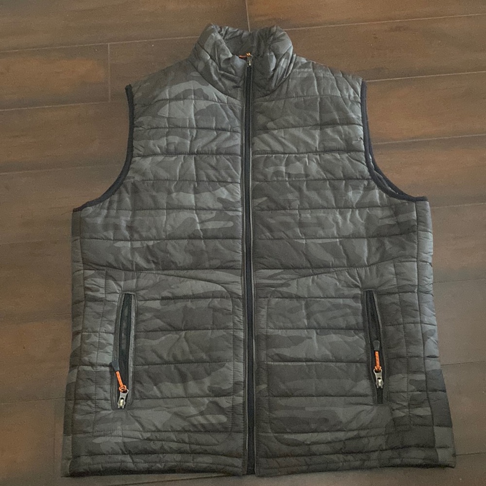 Halifax Traders Camo Vest